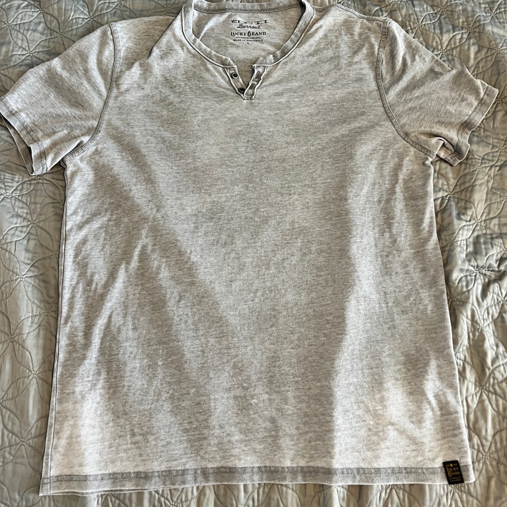 Lucky Brand T-Shirt